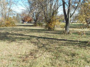 55 Bricker Cir, Avon, IL 61415