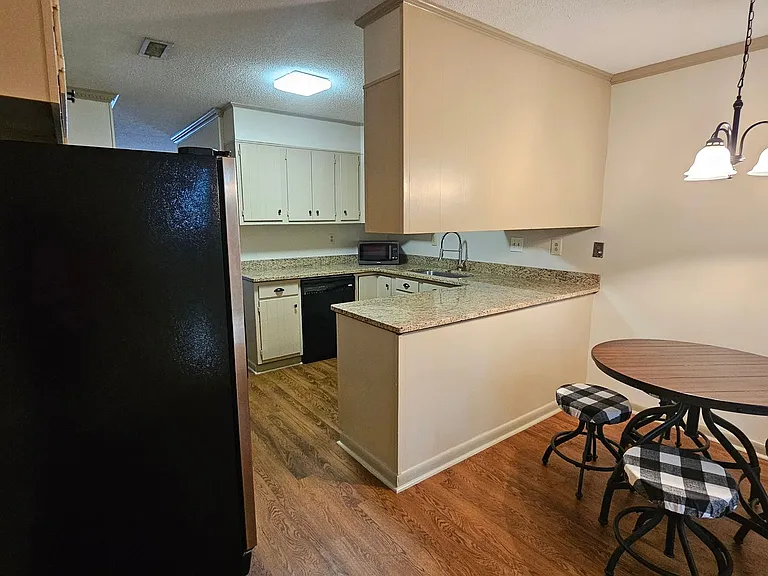 91 Edgemont Ave #4 — Photo 10