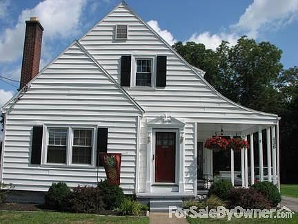 436 W Philadelphia Ave
						:
						Low maintenance vinyl siding. A short walk to Bridgeport schools