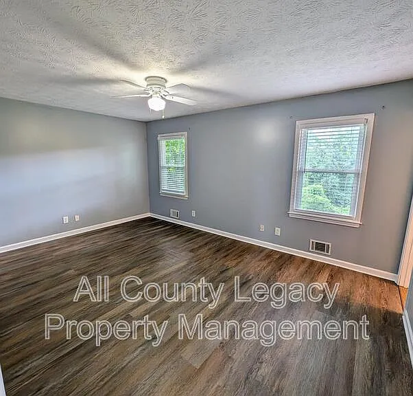 4292 Wrexham Ct — Photo 6