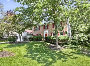 2319 Forest Hills Dr, Harrisburg, PA 17112