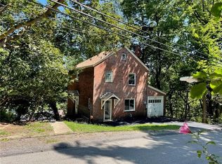 143 Fairfax Rd, Pittsburgh, PA 15221