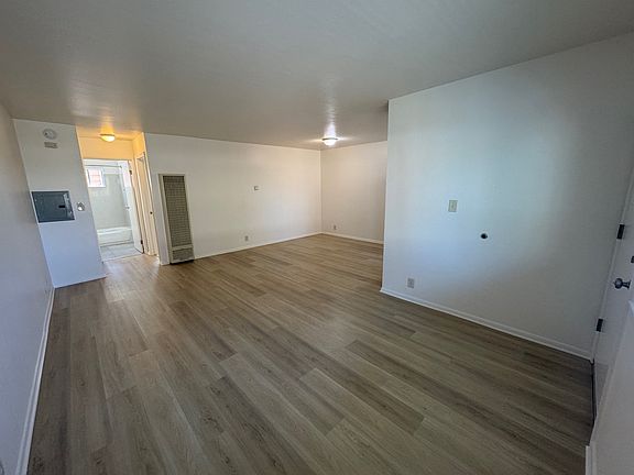 3rd image of 2222 Encinal Ave APT D