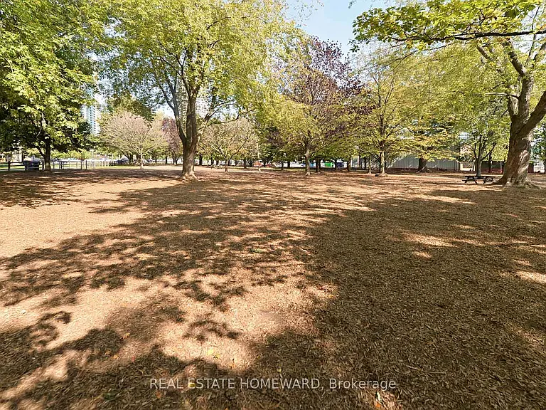 637 Lake Shore Blvd W #315 — Photo 31