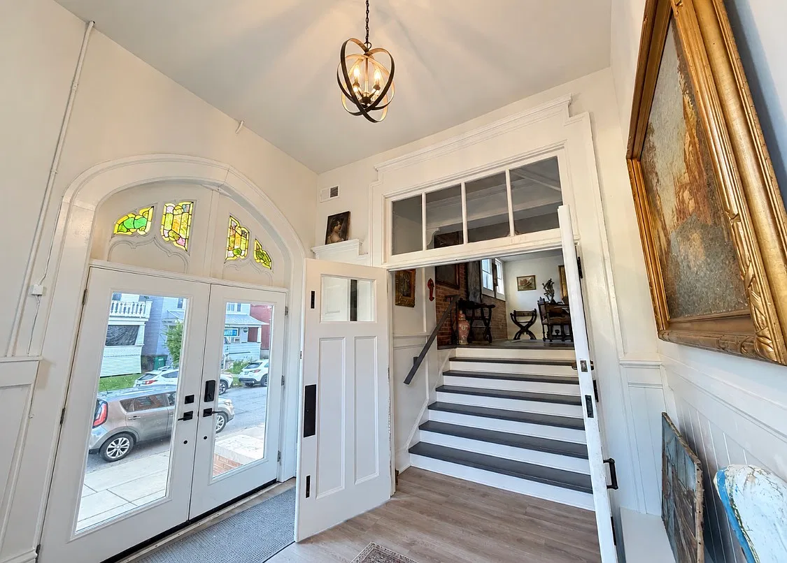 3 bed, 1740 sqft, $3,750 — Photo 2