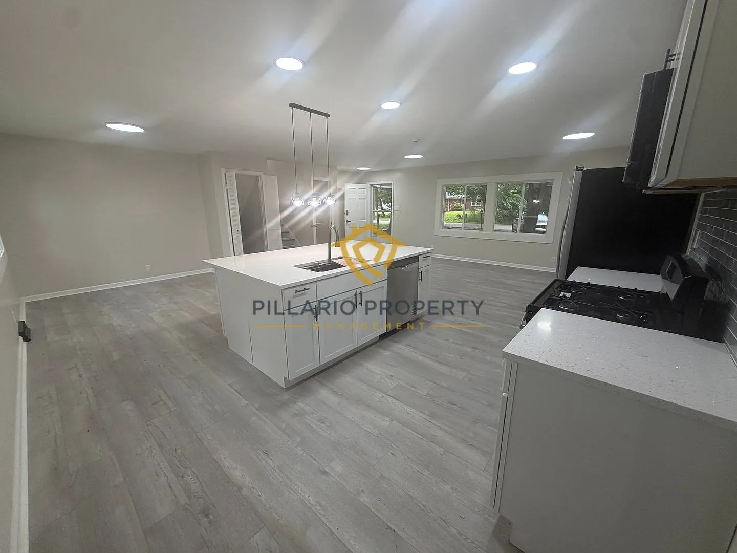 Freshly Renovated 4-Bedroom Home in Carmel, near Keystone and 96th St, Available NOW! — Photo 4