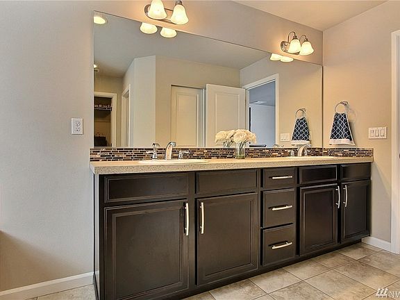 4th image of 8840 Jayden St NE