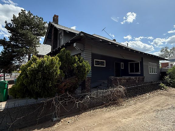 2nd image of 713 Lake St