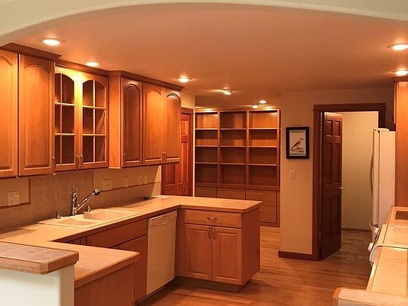 2nd image of 1615 Evergreen Park Ln SW