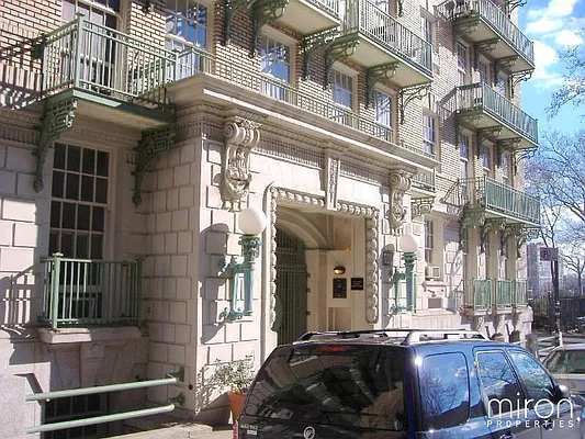 Rented by Miron Properties | media 27