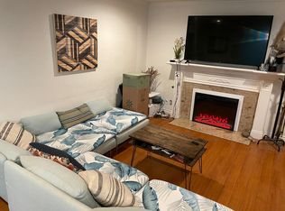 22119 Covello St, Canoga Park, CA 91303