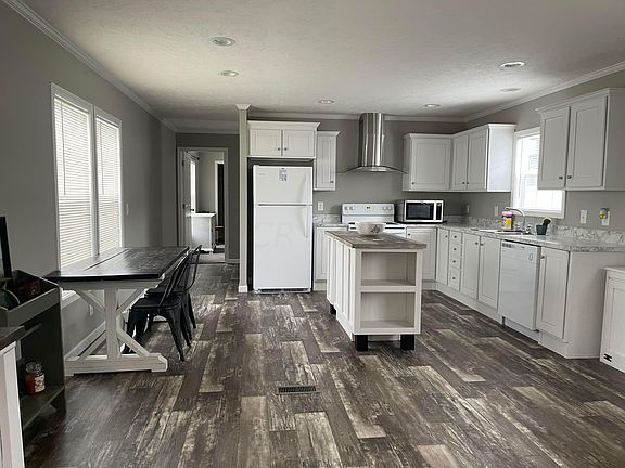 5th image of 4 Winter Pine Dr