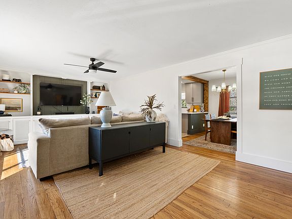 3rd image of 421 Gadd Rd