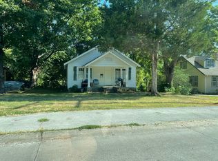 606 W Hill St, Neosho, MO 64850