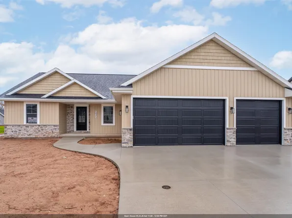 W5845 Roundstone Pl, Menasha, WI 54952
