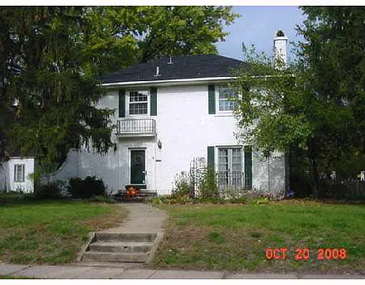 1623 E Wayne St photo 1
