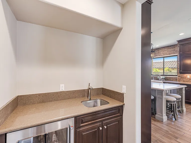 7305 Augusta Dr — Photo 10