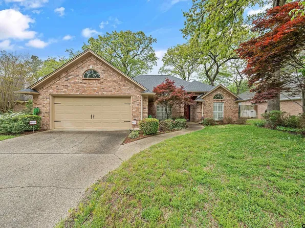 3307 Oak Village Dr, Tyler, TX 75707