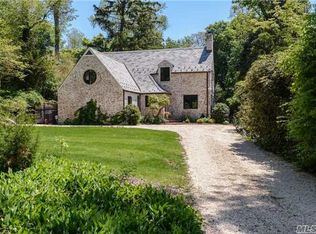 54 Longview Rd, Port Washington, NY 11050