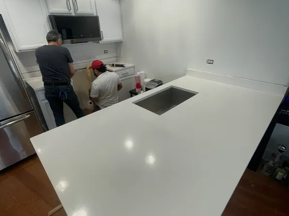 222 Glenwood Ave APT 302, Raleigh, NC 27603