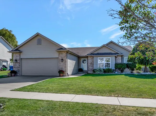 742 Meadowbrook Ln, Bourbonnais, IL 60914