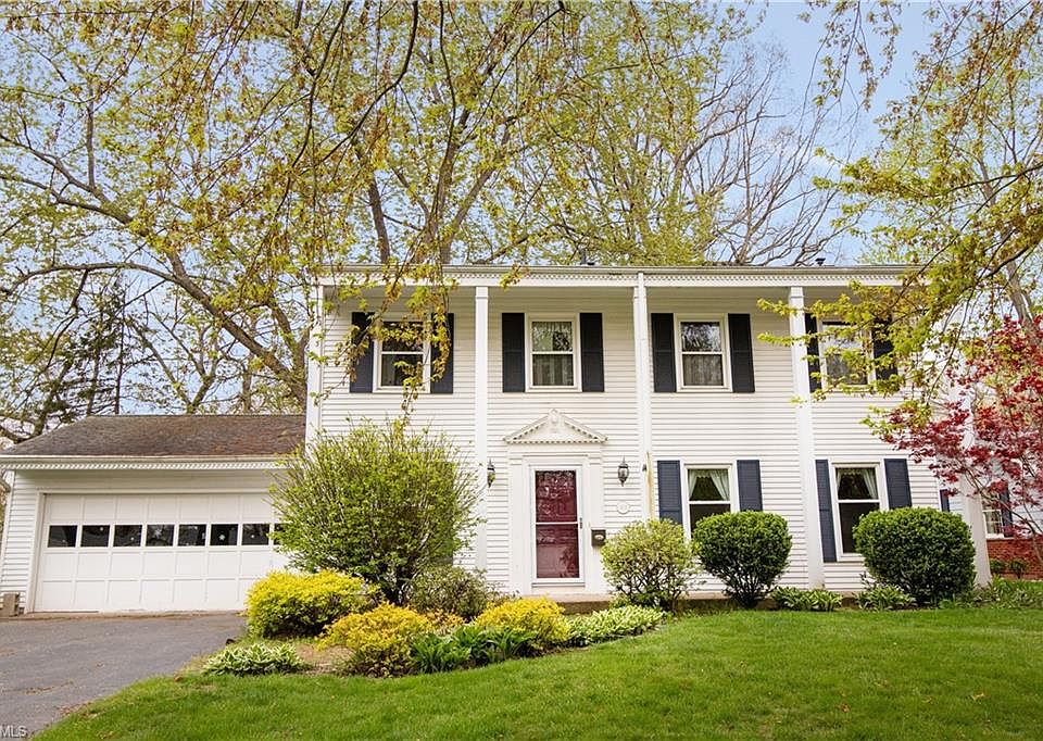 1st image of 3824 Longhill Dr SE