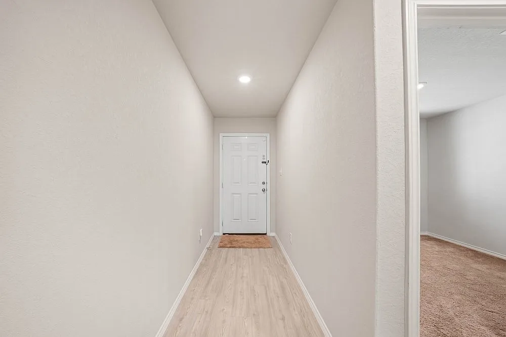 Charming 3-Bed Home with Pool Access, Fenced Yard & Garage Canyon Lake Gem — Photo 4