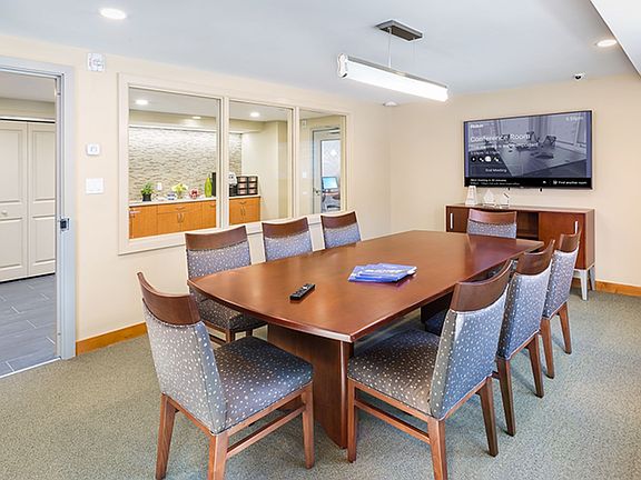 3rd image of 182 Harvard St #8