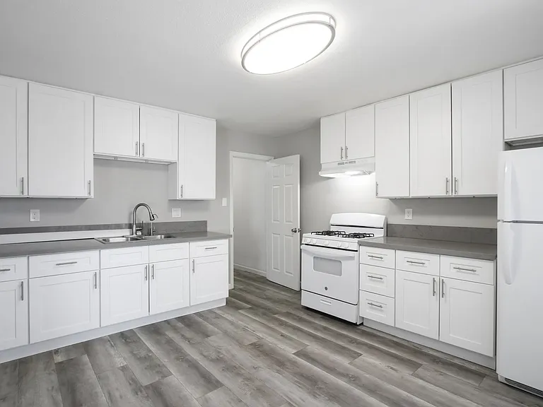 Moval Terrace Apartments — Photo 1