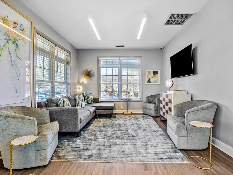 Classic Apartment Home