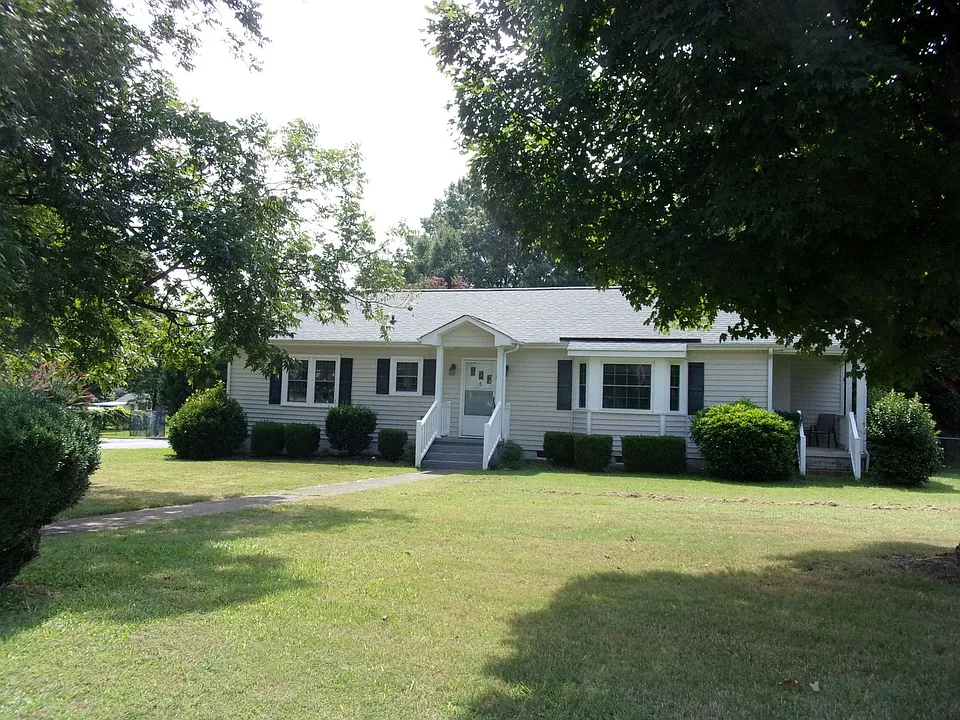 130 Bailey Ave
