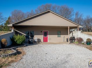 908 E 197th St, Scranton, KS 66537