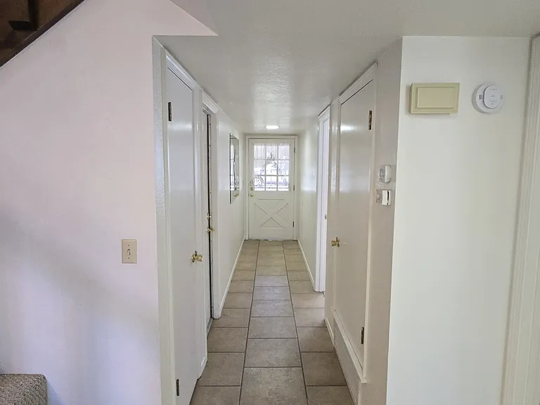 1650 N Lakeview Ln — Photo 4