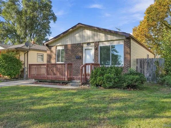 28793 Groveland St, Madison Heights, MI 48071