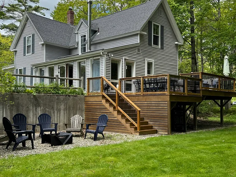 222 Hillside St — Photo 4