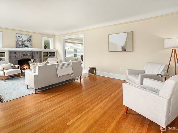 3rd image of 6813 17th Avenue NE
