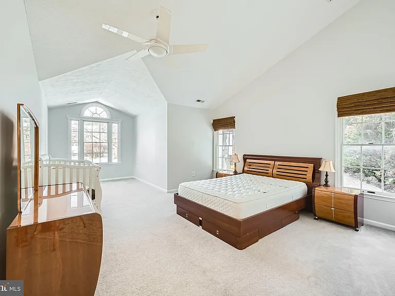8 Sapphire Hill Ct — Photo 15