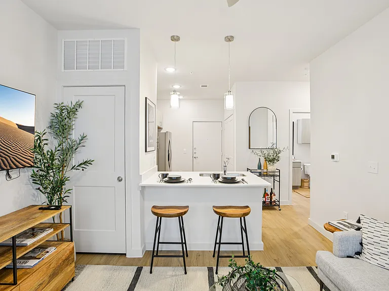 B2 Dining Area at Matador Apartments