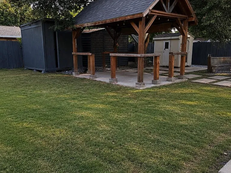 5410 Burgundy Dr — Photo 8