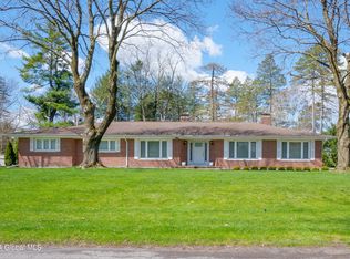 20 Vatrano Ln, Loudonville, NY 12211