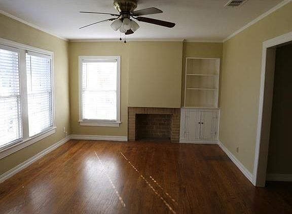 3rd image of 2723 Burlington Blvd