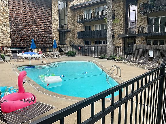 2nd image of 4515 Headwood Dr #102