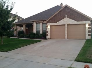 3015 Hideaway Dr, Grand Prairie, TX 75052