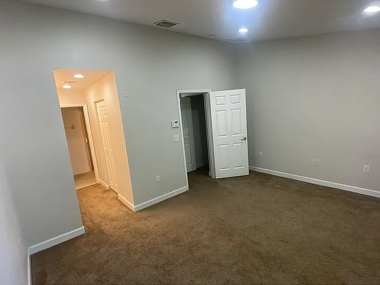 Summer Lake Estates — Photo 14