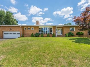 20 Oak Ridge Rd, Woodland Park, NJ 07424
