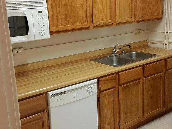5th image of 7 N Arthur Ashe Blvd APT 5
