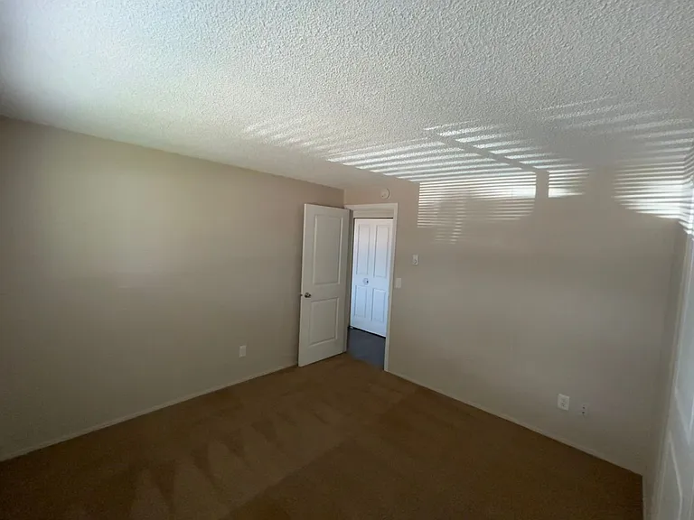 3512 Kauffman Ave #I — Photo 7