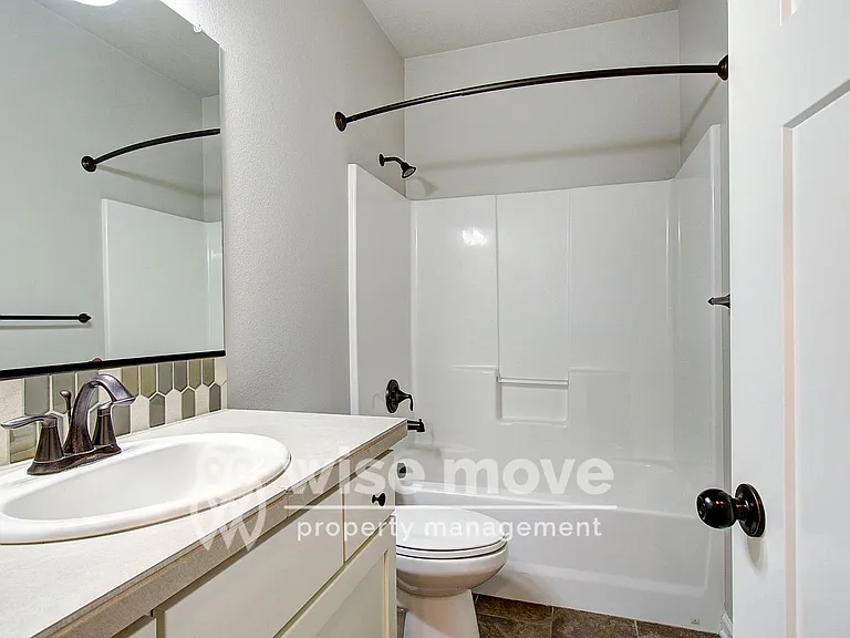 811 SW 4th Ave — Photo 24