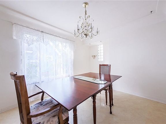 5th image of 4047 W 204th St