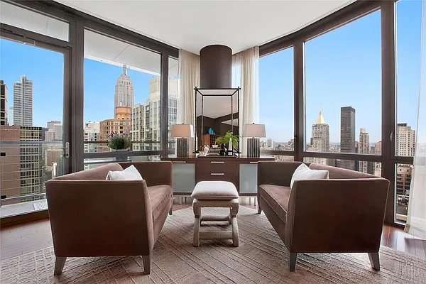 Sold by Douglas Elliman | media 21